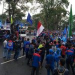 Serikat Pekerja Indonesia Jabar Gelar Unjuk Rasa Tuntut Penetapan UMSK 2018