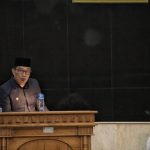 Ridwan Kamil Tandatangani Persetujuan Bersama Raperda APBD Jabar TA 2021 Menjadi Perda