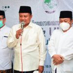 Uu Ruzhanul Tinjau Vaksinasi COVID-19 bagi Kiai dan Ulama di Cirebon