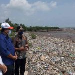 Anggota DPRD Jabar Minta Penanganan Serius Sampah di Pesisir Cirebon