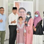 KEMANUSIAAN: Ridwan Kamil Berikan Bantuan Pendidikan untuk Anak Yatim Alika Putri