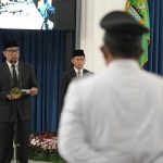 Ridwan Kamil Lantik Dikdik S. Nugrahawan sebagai Penjabat Wali Kota Cimahi