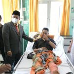 Wagub Jabar Jenguk Pengemudi Ojek Online yang Alami Patah Tulang Kaki di Garut