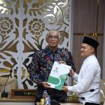 Komisi V DPRD Jabar Terima Audiensi Badko HMI Jabar Bahas Dugaan Penyelewengan Dana Zakat Fisabilillah Baznas Jabar Komisi V DPRD Jabar Terima Audiensi Badko HMI Jabar Bahas Dugaan Penyelewengan Dana Zakat Fisabilillah Baznas Jabar