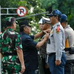 Sekda Herman Suryatman  Hadiri Apel Gelar Pasukan Operasi Lilin Lodaya 2024, Pengamanan Nataru Melibatkan 141.605 Personel Gabungan