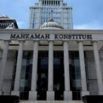 Peran Mahkamah Konstitusi Dalam Menguji Peraturan Perundang-Undangan