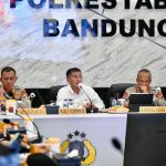 Jelang El Clasico, Wabub Jabar Imbau Bobotoh Gelar Nobar Jelang El Clasico, Wabub Jabar Imbau Bobotoh Gelar Nobar