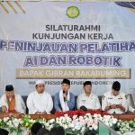 Kunjungi Ponpes Baitul Arqom Al-Islami, Wapres Dorong Santri Adaptif terhadap AI dan Teknologi Robotik Kunjungi Ponpes Baitul Arqom Al-Islami, Wapres Dorong Santri Adaptif terhadap AI dan Teknologi Robotik