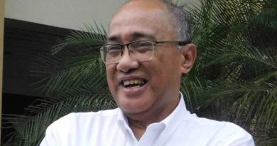 PIALA DUNIA DAN ISI DOMPET YANG “OFFSIDE”