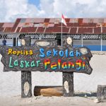 BELITONG: Dari Harmoni Batu Granit, Sekat Sungai Purba, Hingga "Laskar Pelangi"