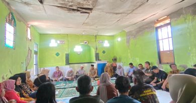 Di Tengah Polemik Tanah Babakan Ciparay, Wakil Wali Kota Bandung Buka Ruang Mediasi: “Masalah Ini Tak Bisa Selesai dalam Satu Pertemuan” Di Tengah Polemik Tanah Babakan Ciparay, Wakil Wali Kota Bandung Buka Ruang Mediasi: “Masalah Ini Tak Bisa Selesai dalam Satu Pertemuan”